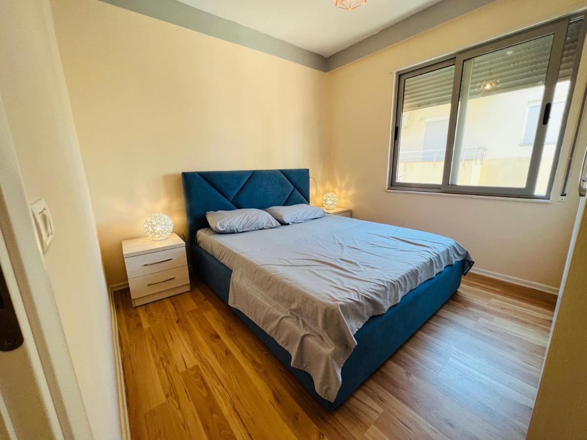 Blue City Apartment Дуррес Екстер'єр фото