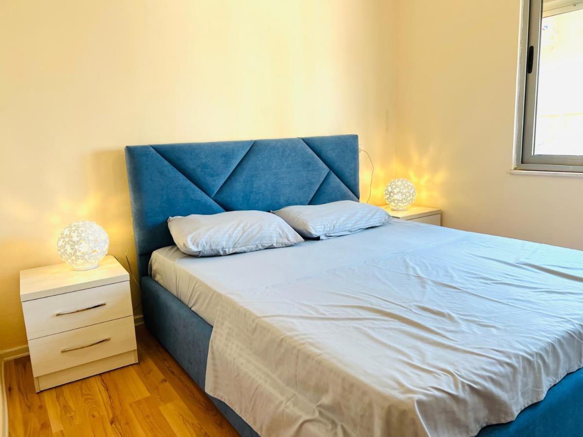 Blue City Apartment Дуррес Екстер'єр фото